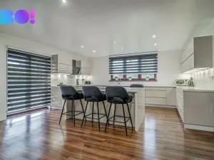 Prodej rodinného domu, Kyselovice, 290 m2