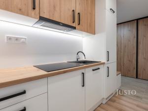 Pronájem bytu 2+1, Zlín, L. Váchy, 54 m2