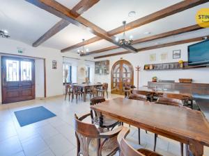 Prodej ubytování, Bouzov, 1023 m2