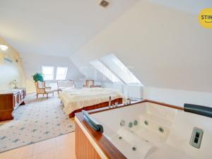 Prodej ubytování, Bouzov, 1023 m2