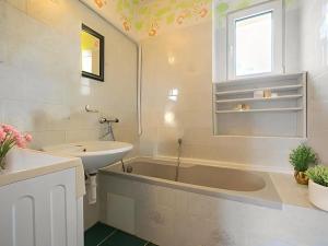 Prodej rodinného domu, Rybitví, Bezručova, 100 m2