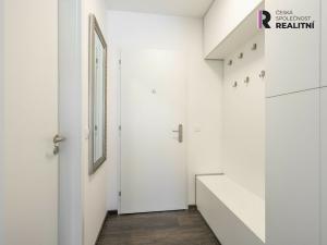 Pronájem bytu 2+kk, Zlín, Lorencova, 55 m2
