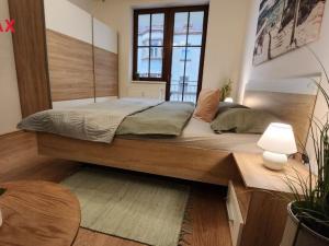 Pronájem bytu 2+kk, Karlovy Vary, Svahová, 45 m2
