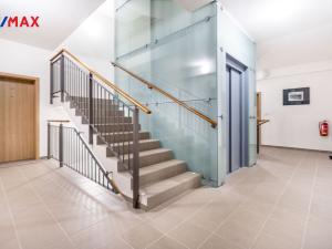 Pronájem bytu 2+kk, Karlovy Vary, Svahová, 45 m2