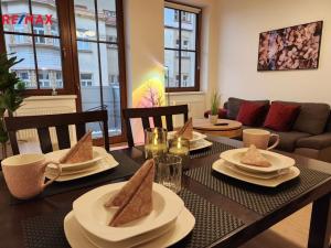 Pronájem bytu 2+kk, Karlovy Vary, Svahová, 45 m2