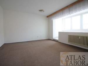 Pronájem bytu 1+1, Tábor, nám. F. Křižíka, 43 m2