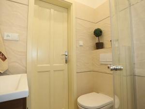 Pronájem bytu 1+kk, Praha - Nusle, U křížku, 27 m2