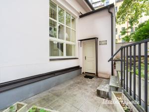 Pronájem bytu 1+kk, Praha - Nové Město, Na Moráni, 47 m2