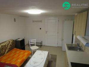 Pronájem bytu 1+kk, Tábor, Staňkova, 27 m2