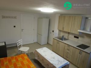 Pronájem bytu 1+kk, Tábor, Staňkova, 27 m2