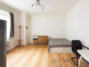 Pronájem bytu 1+kk, Praha - Žižkov, Olšanské náměstí, 32 m2