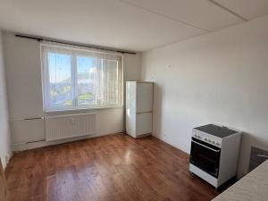 Pronájem bytu 1+1, Chomutov, Kamenná, 35 m2