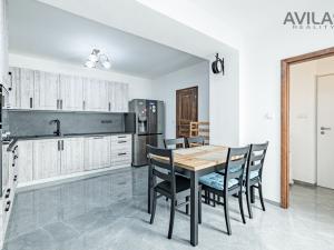 Prodej vícegeneračního domu, Benešov, Masarykovo náměstí, 256 m2