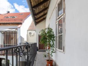 Prodej vícegeneračního domu, Benešov, Masarykovo náměstí, 256 m2