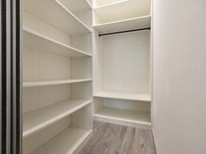 Pronájem bytu 2+kk, Praha - Střížkov, Lovosická, 54 m2
