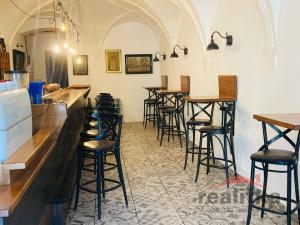 Pronájem restaurace, Opava - Město, Dolní náměstí, 150 m2