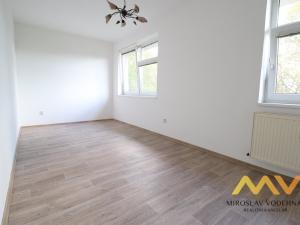 Pronájem bytu 2+kk, Hradec Králové - Kukleny, Pražská třída, 50 m2