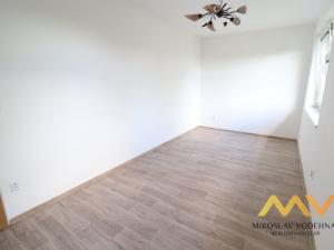 Pronájem bytu 2+kk, Hradec Králové - Kukleny, Pražská třída, 50 m2