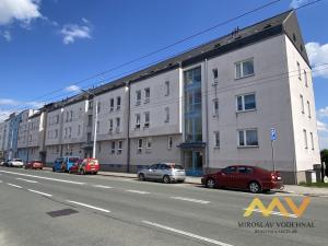 Pronájem bytu 2+kk, Hradec Králové - Kukleny, Pražská třída, 50 m2