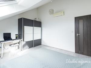 Pronájem bytu 2+kk, Praha - Nové Město, Sokolská, 49 m2