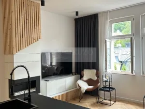 Prodej bytu 2+kk, Karlovy Vary, Sadová, 49 m2