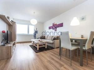 Pronájem bytu 2+kk, Praha, Nárožní, 59 m2