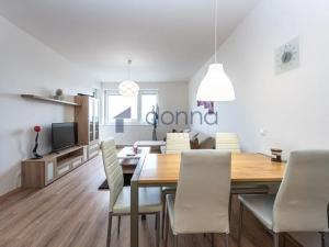 Pronájem bytu 2+kk, Praha, Nárožní, 59 m2