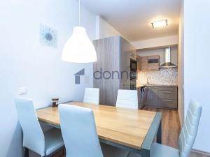 Pronájem bytu 2+kk, Praha, Nárožní, 59 m2