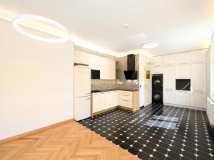 Pronájem bytu 3+kk, Praha - Smíchov, Na Březince, 99 m2