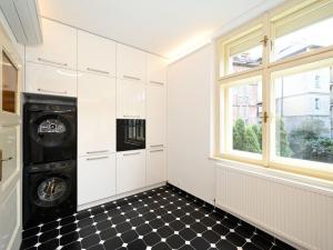 Pronájem bytu 3+kk, Praha - Smíchov, Na Březince, 99 m2