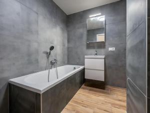 Pronájem bytu 3+1, Ústí nad Labem, Kmochova, 65 m2