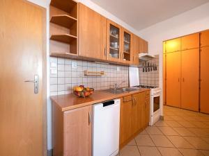 Pronájem bytu 2+kk, Praha - Krč, Vikova, 41 m2