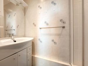 Pronájem bytu 2+kk, Praha - Krč, Vikova, 41 m2