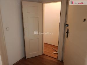 Pronájem bytu 1+1, Praha - Vršovice, Na spojce, 54 m2
