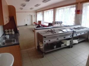 Pronájem obchodního prostoru, Červený Kostelec - Lhota za Červeným Kostelcem, 180 m2