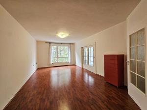 Pronájem bytu 2+kk, Praha - Vysočany, Na břehu, 66 m2
