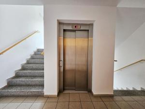 Pronájem bytu 2+kk, Praha - Vysočany, Na břehu, 66 m2