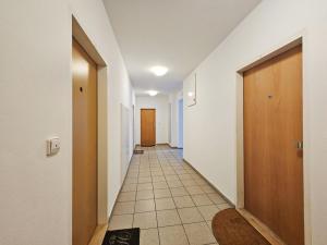 Pronájem bytu 2+kk, Praha - Vysočany, Na břehu, 66 m2