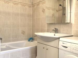 Prodej bytu 2+kk, Plzeň - Doubravka, Staniční, 54 m2