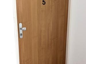 Prodej bytu 2+kk, Plzeň - Doubravka, Staniční, 54 m2