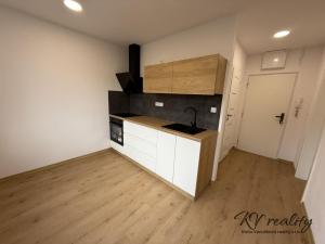 Prodej bytu 1+1, Vsetín, Ohrada, 34 m2