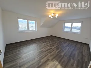 Pronájem rodinného domu, Svinaře, 154 m2