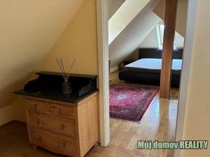 Pronájem bytu 2+kk, Praha - Zbraslav, Šůrova, 97 m2