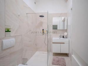 Prodej činžovního domu, Karlovy Vary, náměstí Republiky, 672 m2