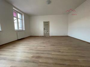Pronájem bytu 1+1, Chomutov, Ruská, 40 m2