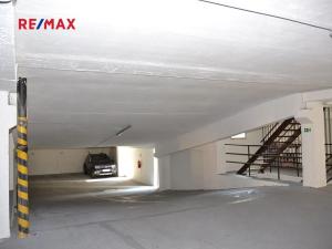 Pronájem garážového stání, Praha - Podolí, Pod Klaudiánkou, 11 m2