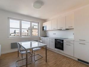 Pronájem bytu 2+kk, Praha - Nové Město, Zlatnická, 51 m2