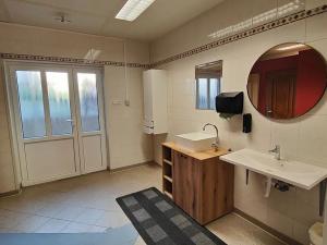 Prodej vícegeneračního domu, Nové Město pod Smrkem, Mírové náměstí, 540 m2