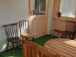 Pronájem bytu 2+1, Teplice, Čs. dobrovolců, 84 m2