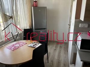 Pronájem bytu 2+1, Karlovy Vary, Závodu míru, 68 m2